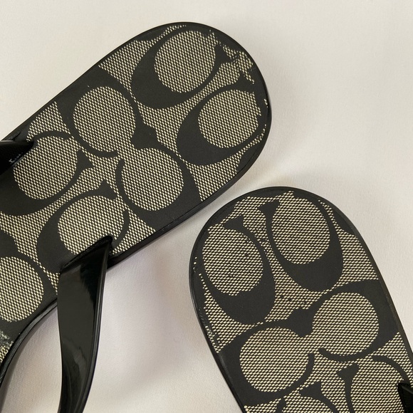 Coach Trixie Black Flip Flop Sandals With Signature “C” Metallic Logo, Size 9B - Picture 13 of 14